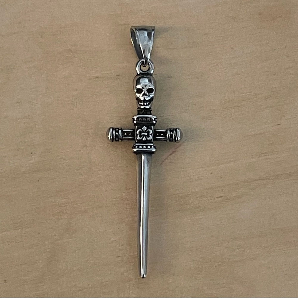 Skull Sword Pendent